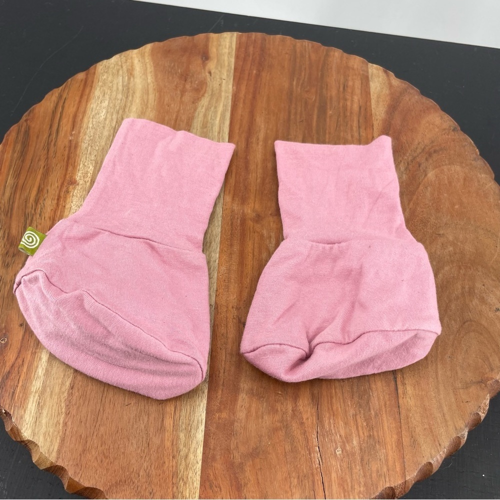 Nui organics pink rose socks Sz 6-12 months